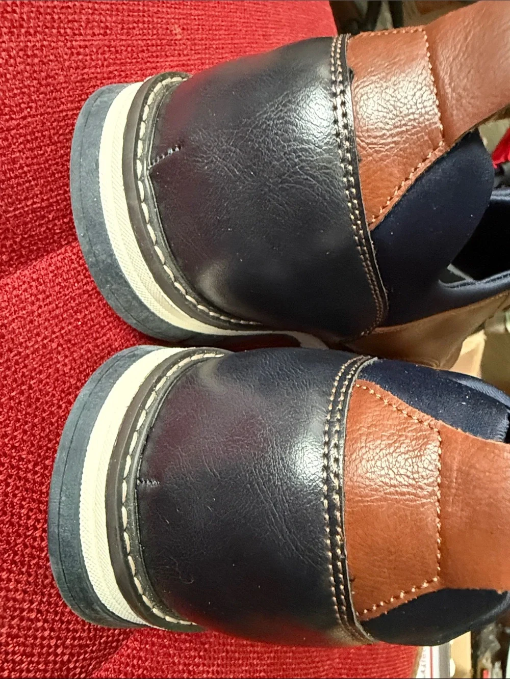 Steve Madden Brown Leather Oxfords with Navy Trim